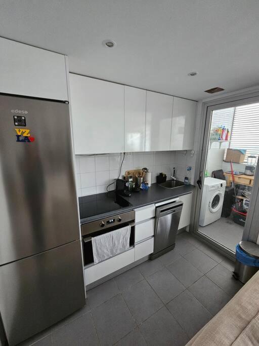 Comodo Apartamento En Madrid Luaran gambar