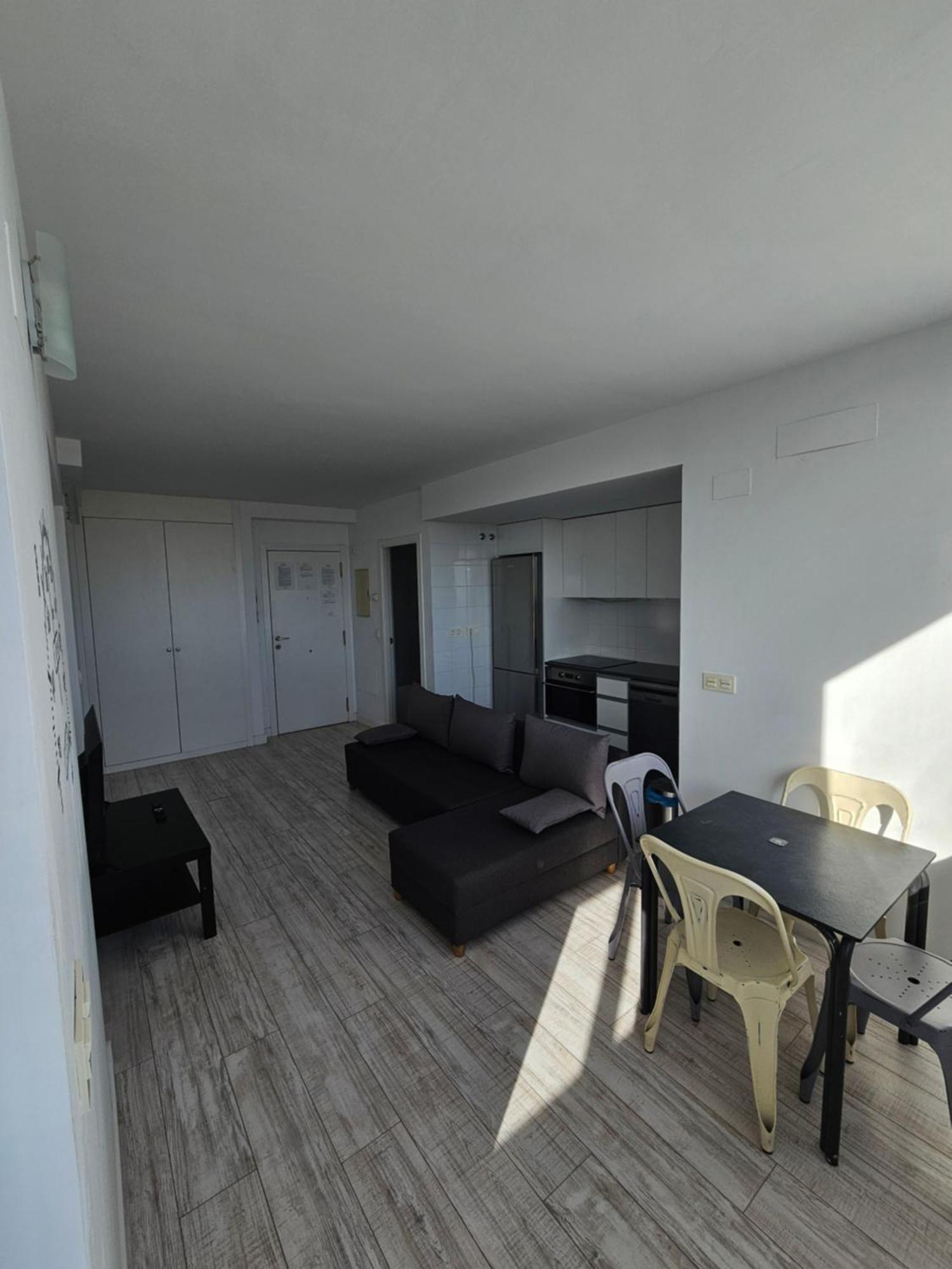 Comodo Apartamento En Madrid Luaran gambar