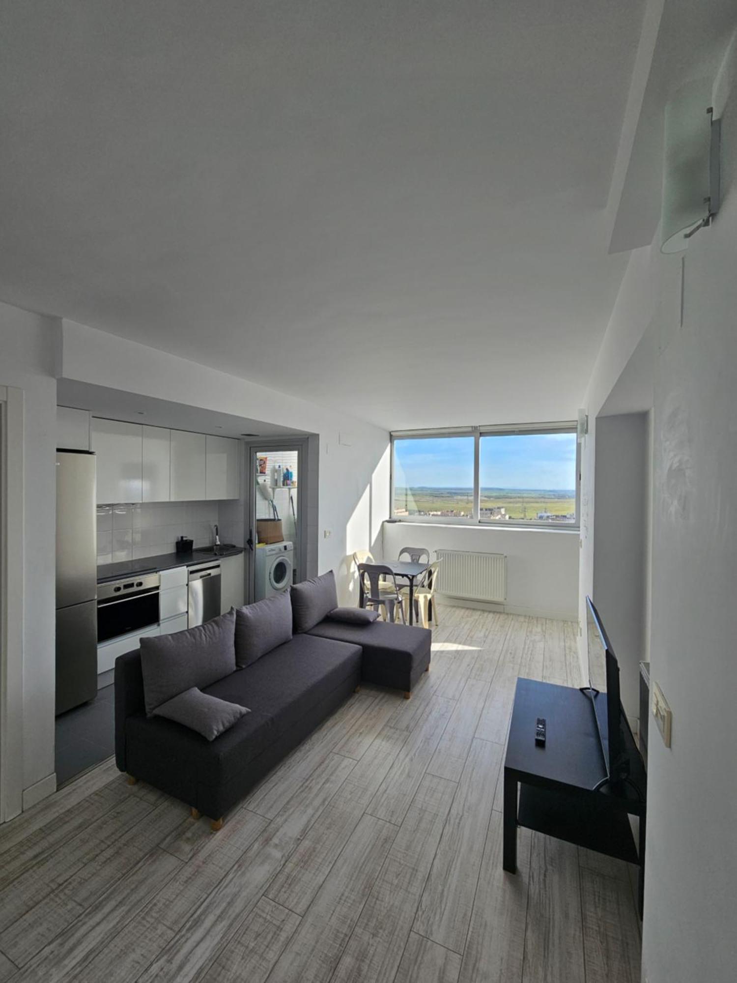 Comodo Apartamento En Madrid Luaran gambar
