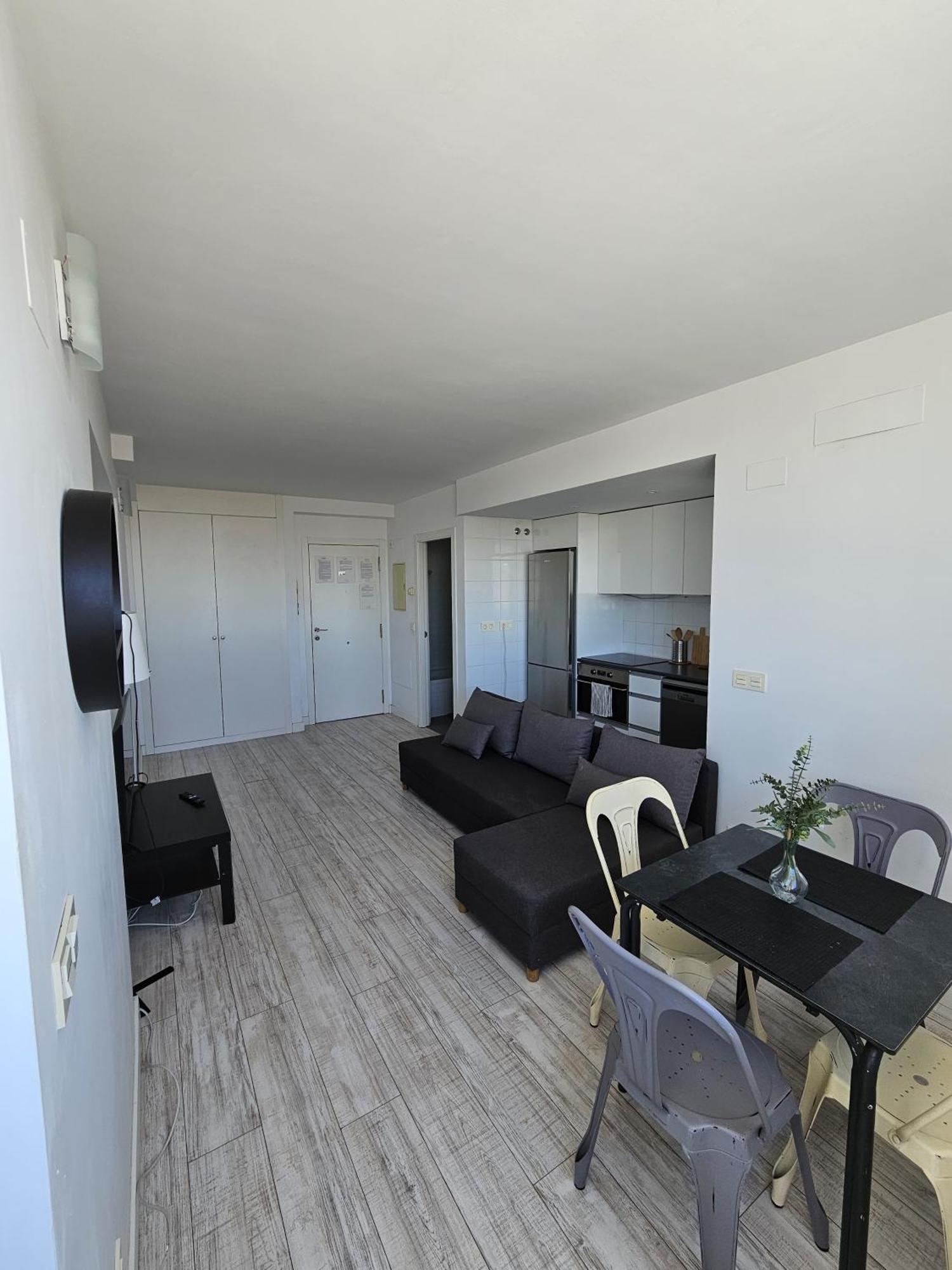 Comodo Apartamento En Madrid Luaran gambar